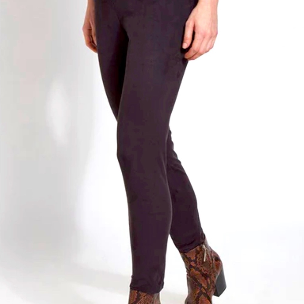 Faux suede leggings by Lysse